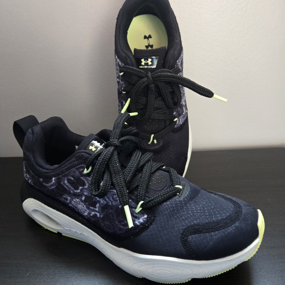 Women's UA HOVR Revenant Venom Shoes-Black